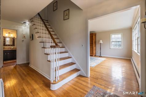 5 Mount Pleasant Road Newtown CT 06470