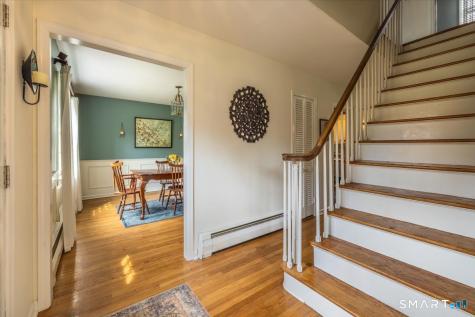 5 Mount Pleasant Road Newtown CT 06470