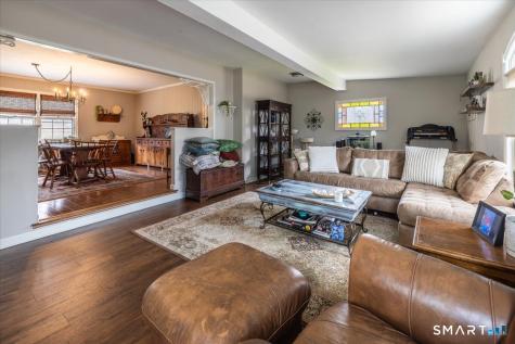 5 Mount Pleasant Road Newtown CT 06470