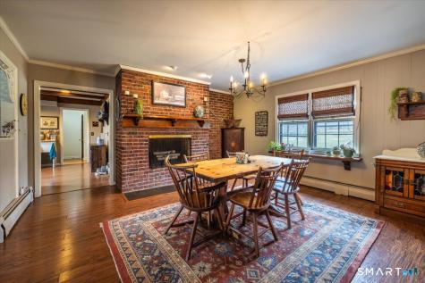 5 Mount Pleasant Road Newtown CT 06470