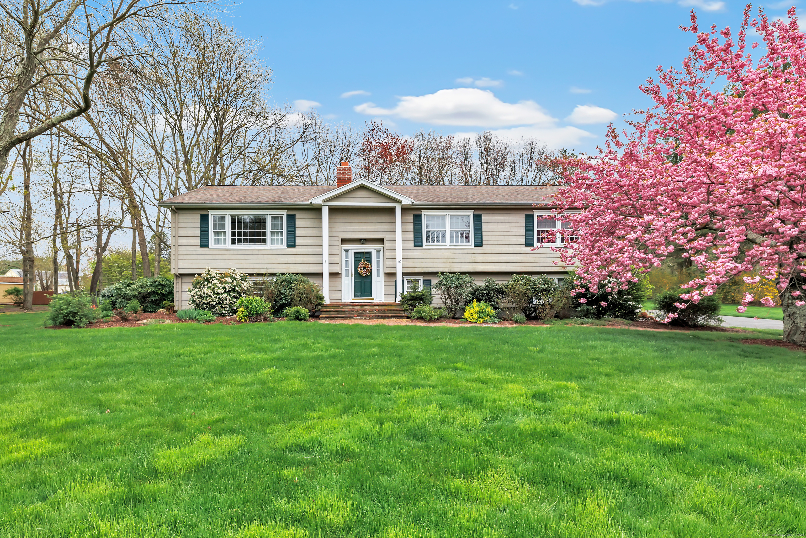 10 Cayer Circle Shelton CT 06484