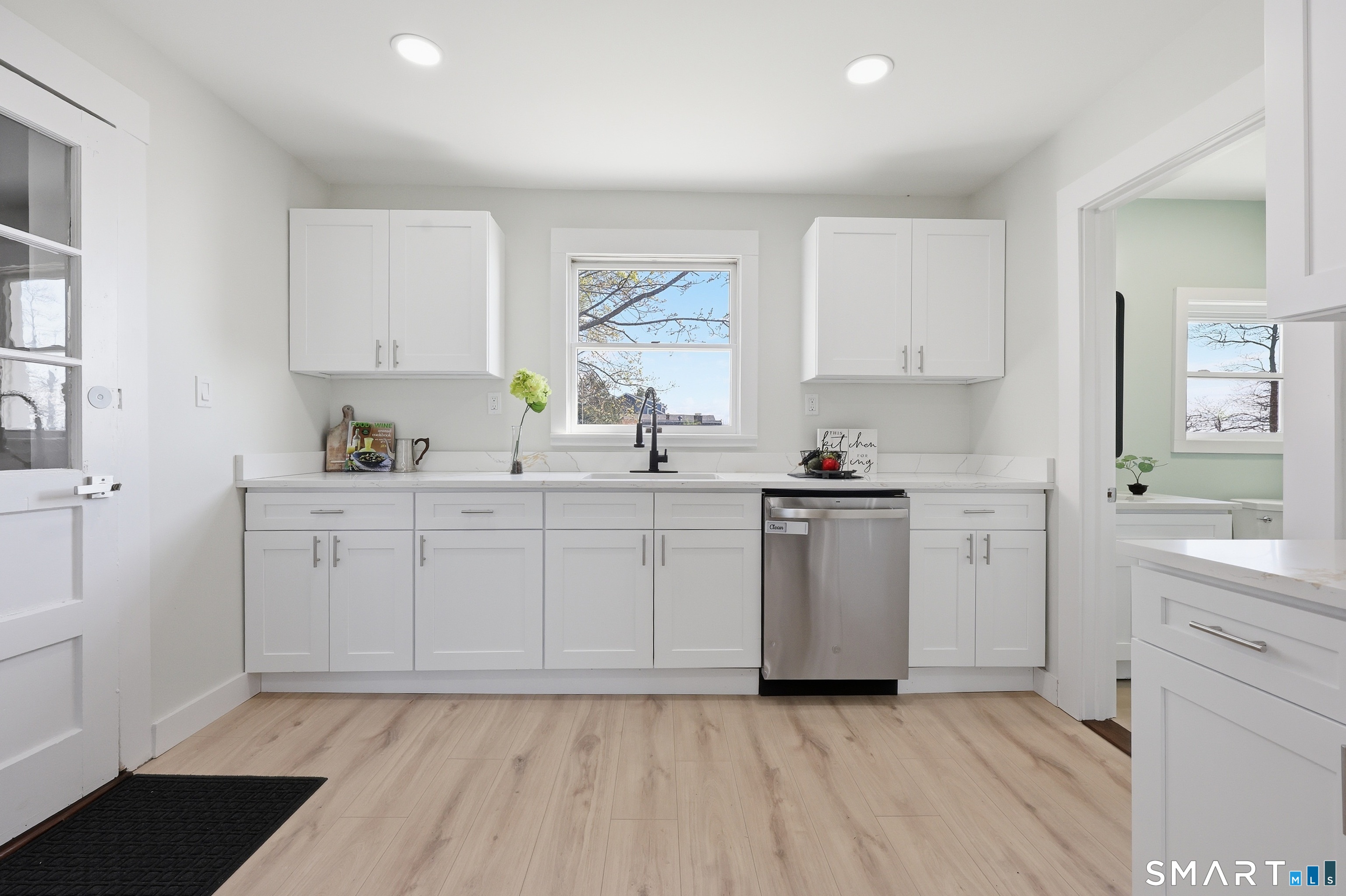 467 Ocean Avenue West Haven CT 06516