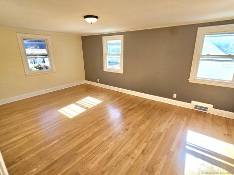 127 Hollywood Avenue West Hartford CT 06110