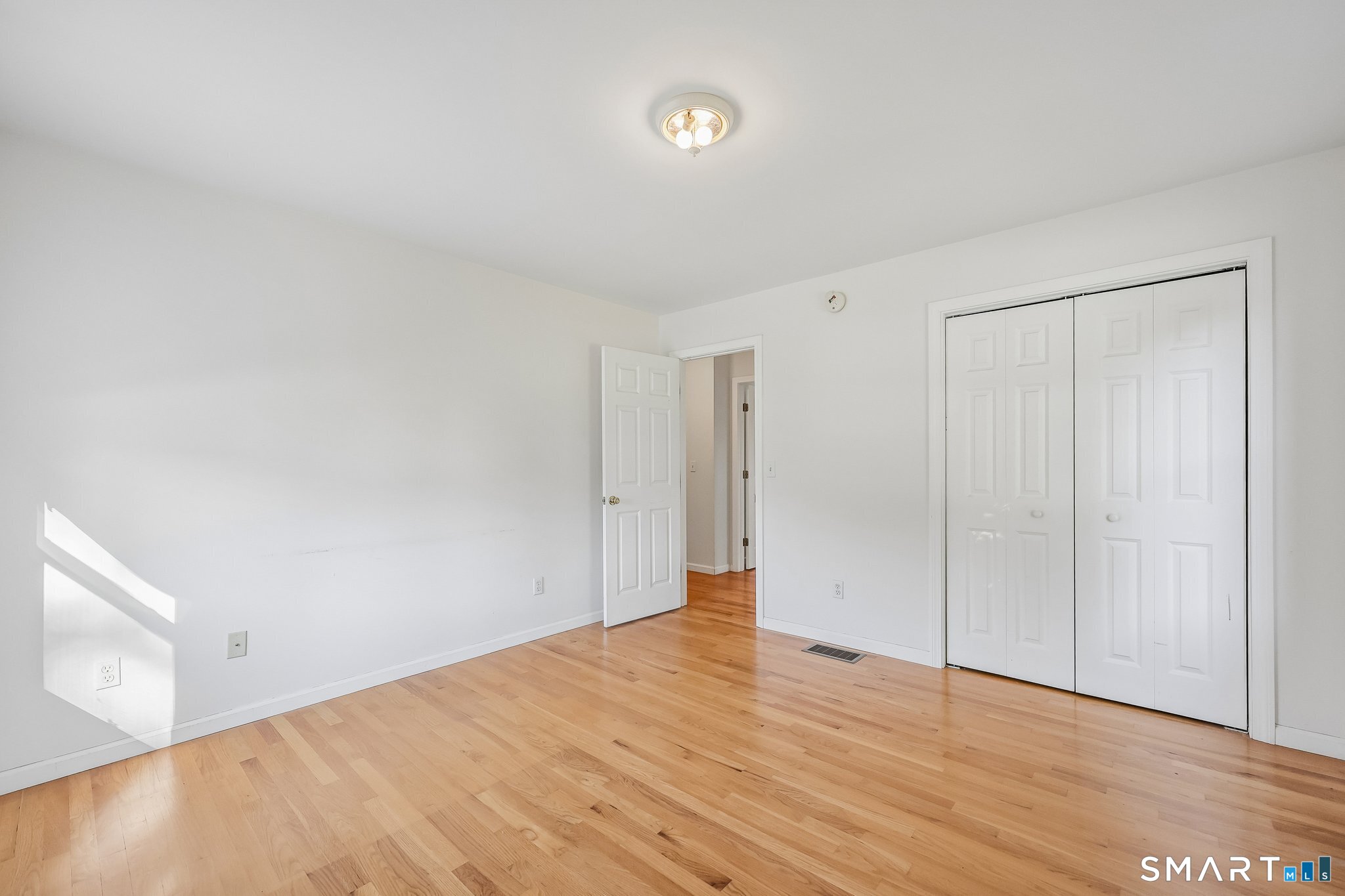 15 Barker Place Branford CT 06405