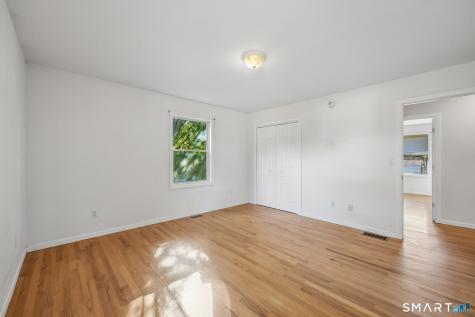 15 Barker Place Branford CT 06405