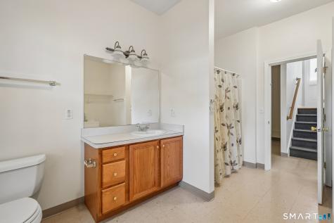 15 Barker Place Branford CT 06405