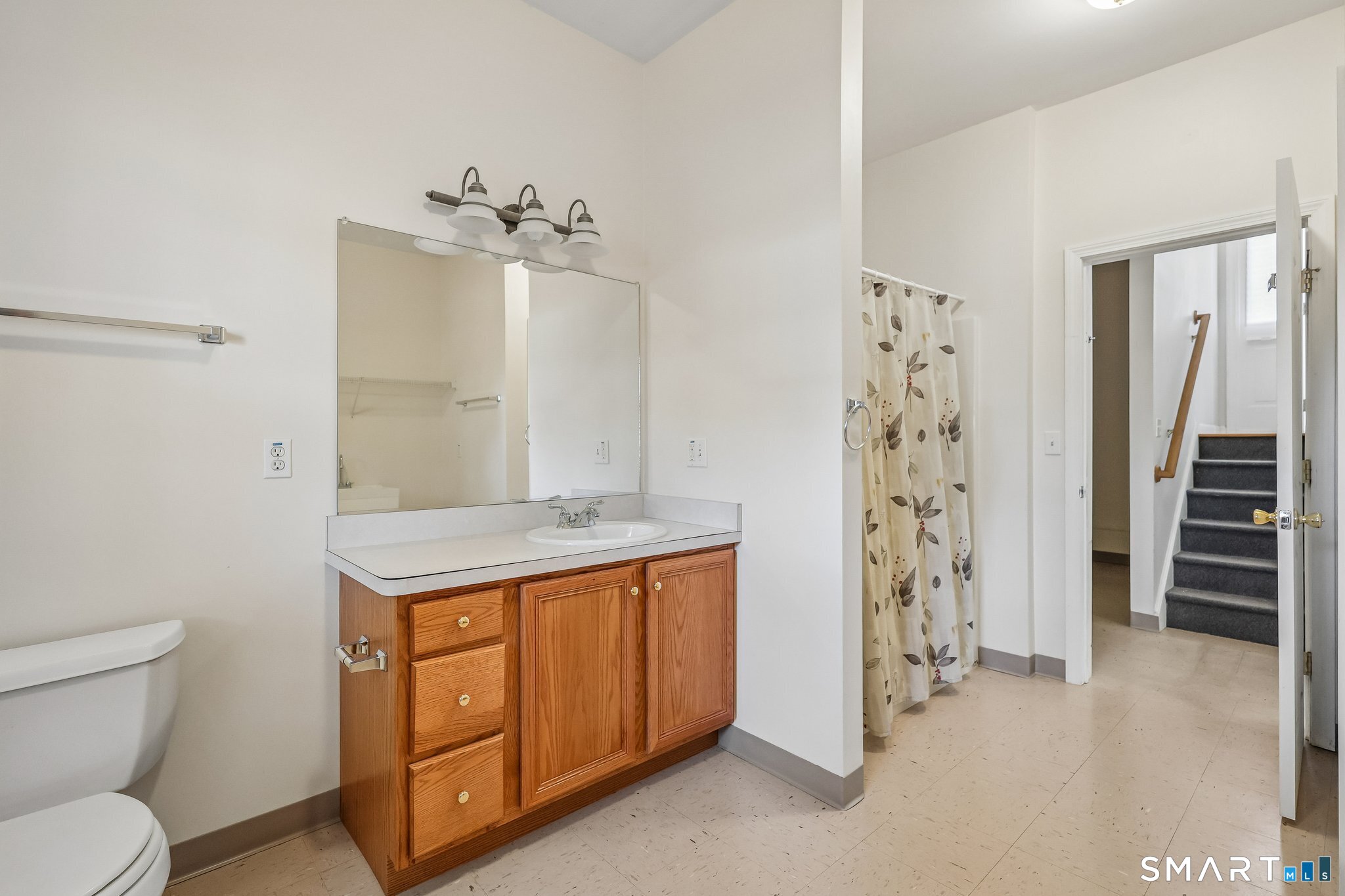 15 Barker Place Branford CT 06405