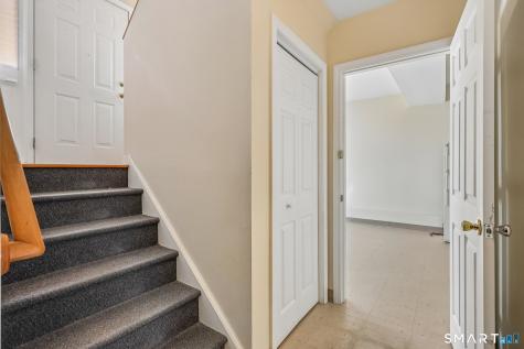 15 Barker Place Branford CT 06405