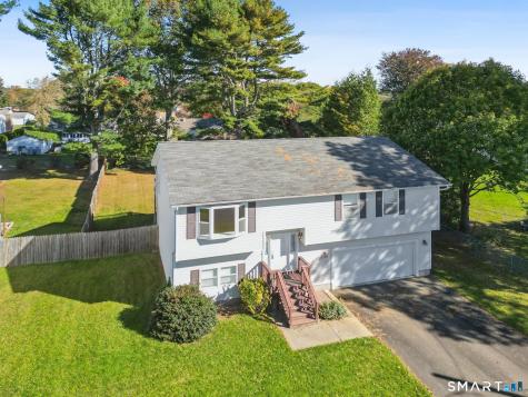 15 Barker Place Branford CT 06405