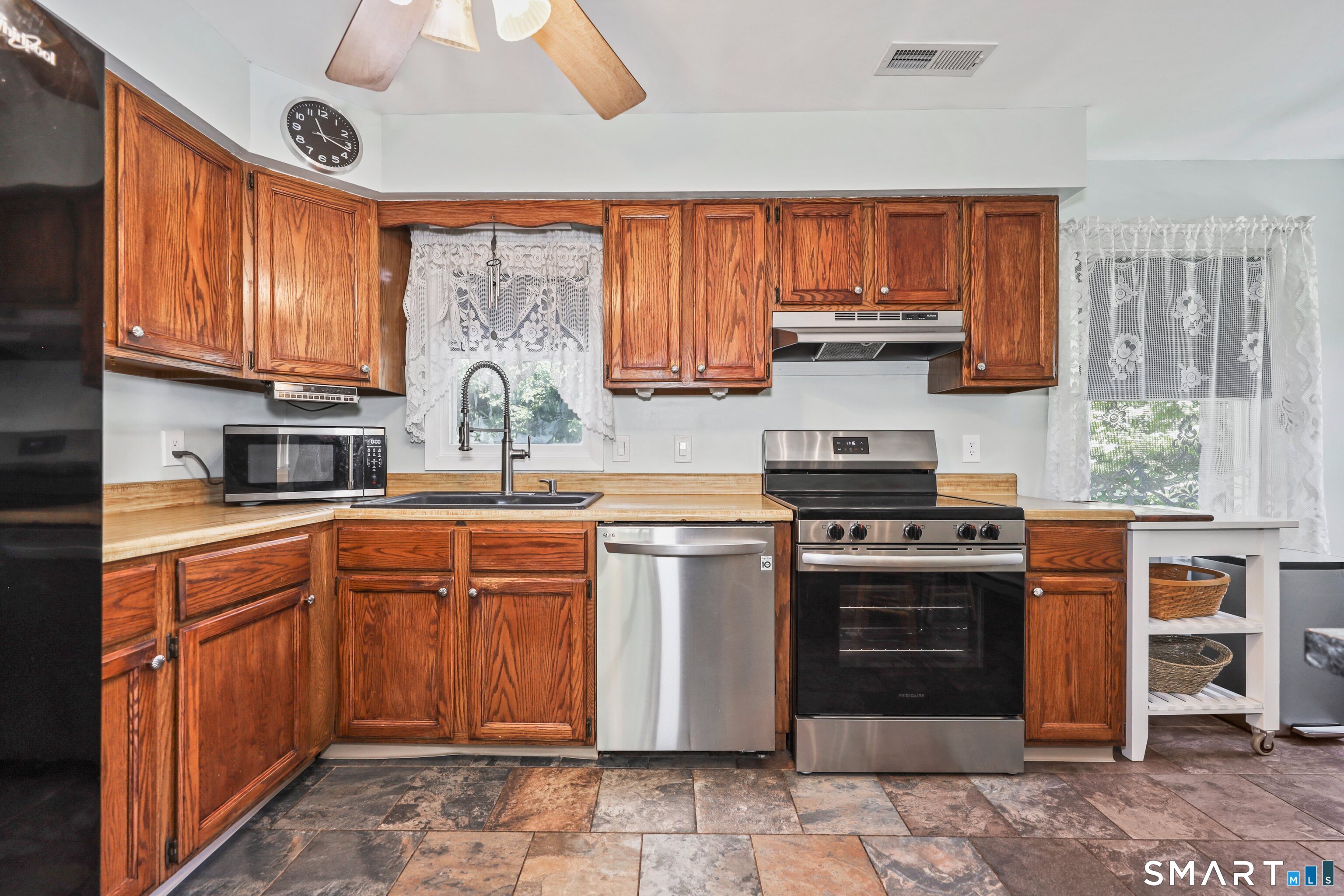 49 Schenck Lane Naugatuck CT 06770
