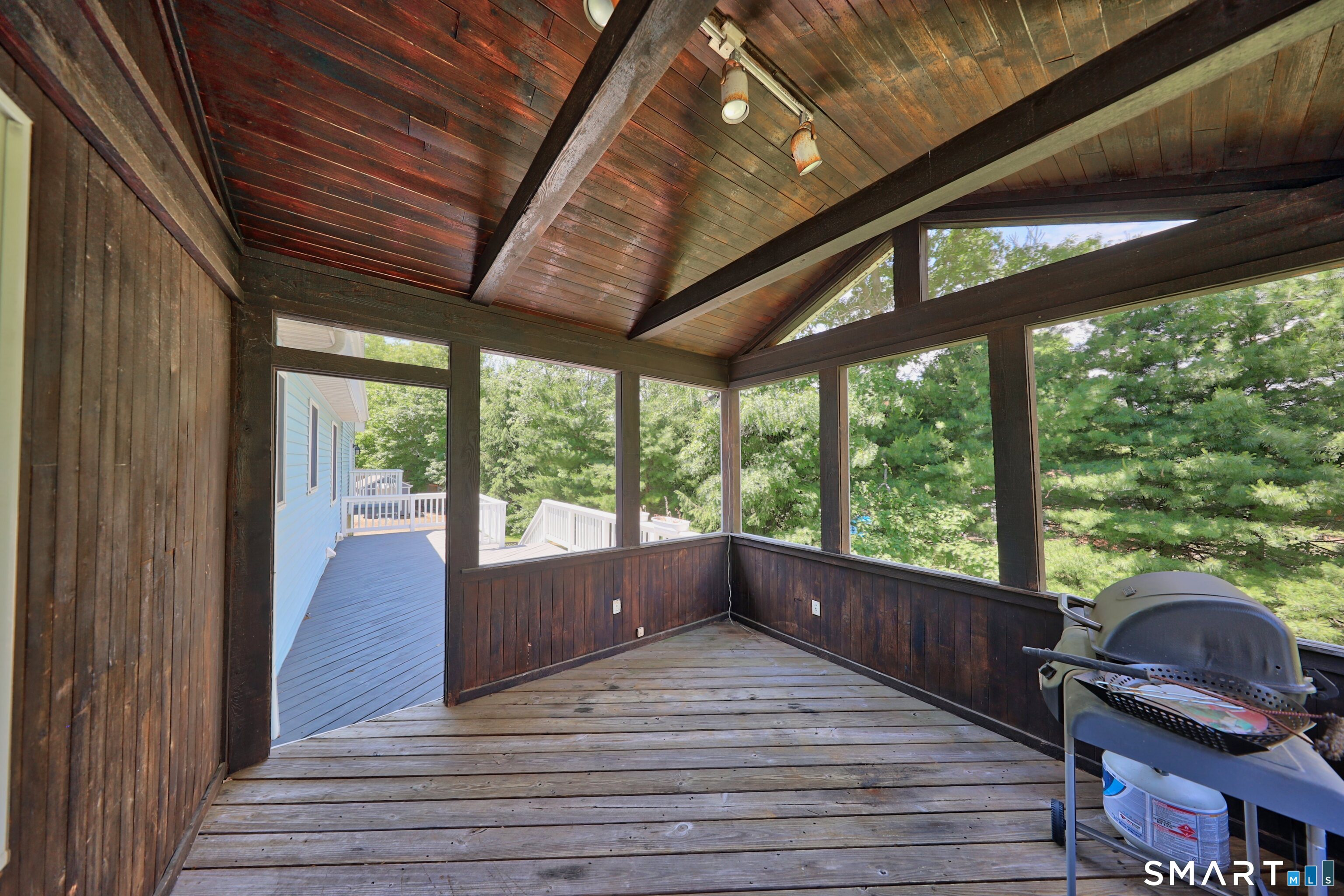 49 Schenck Lane Naugatuck CT 06770