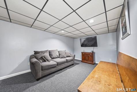 49 Schenck Lane Naugatuck CT 06770