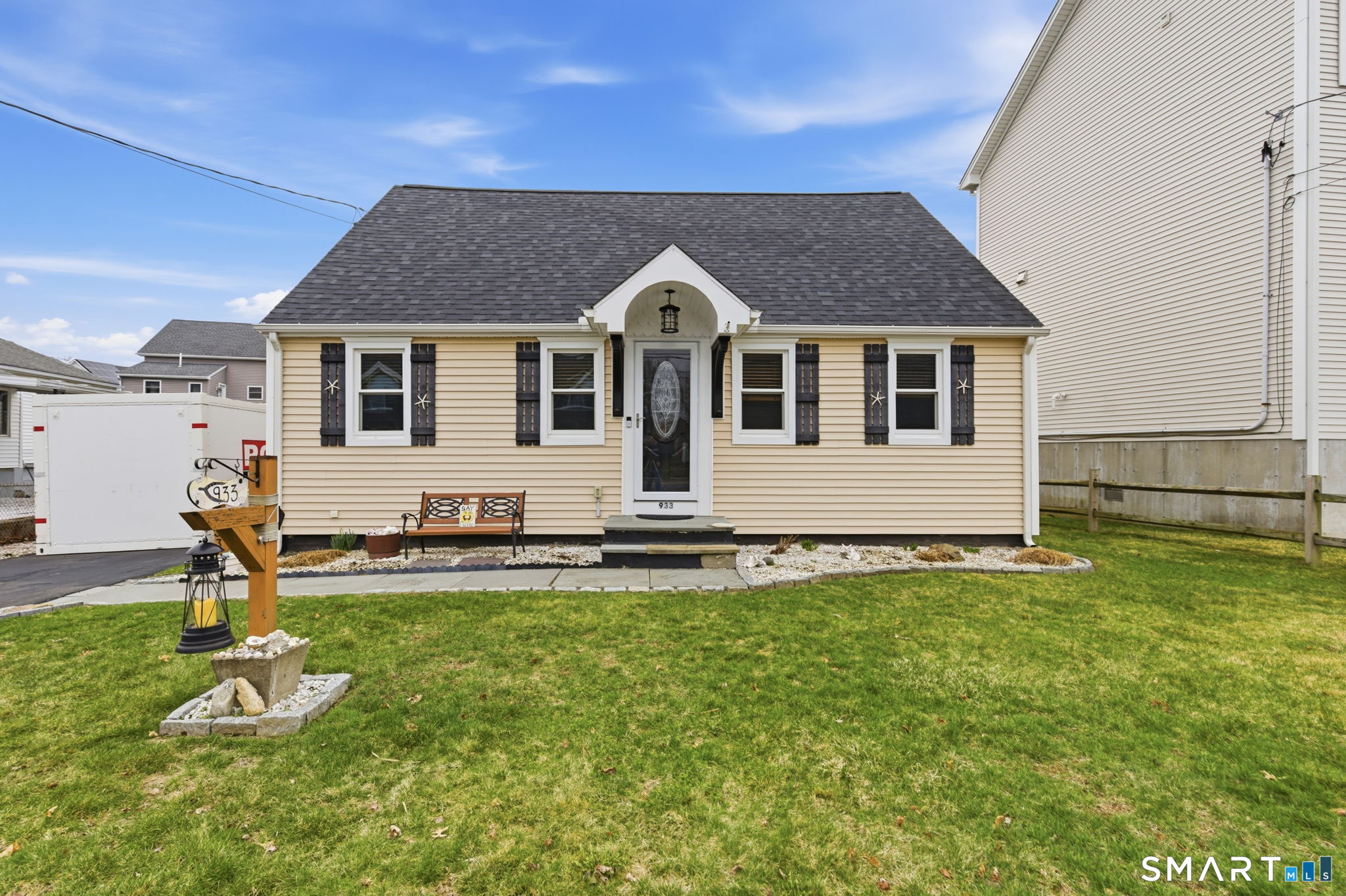 933 East Broadway Milford CT 06460