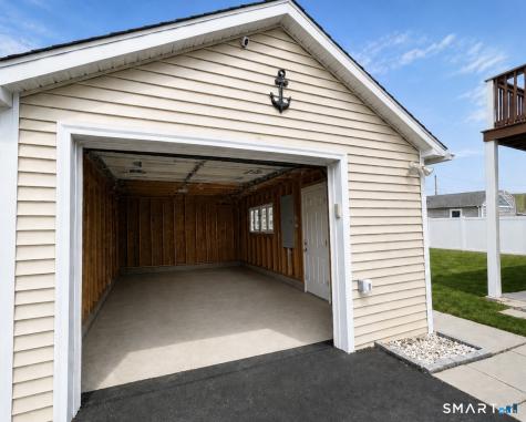 933 East Broadway Milford CT 06460