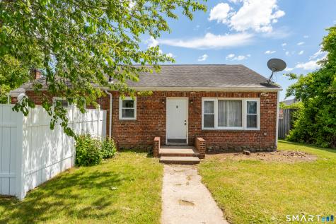 15 Hamast Avenue Waterford CT 06385