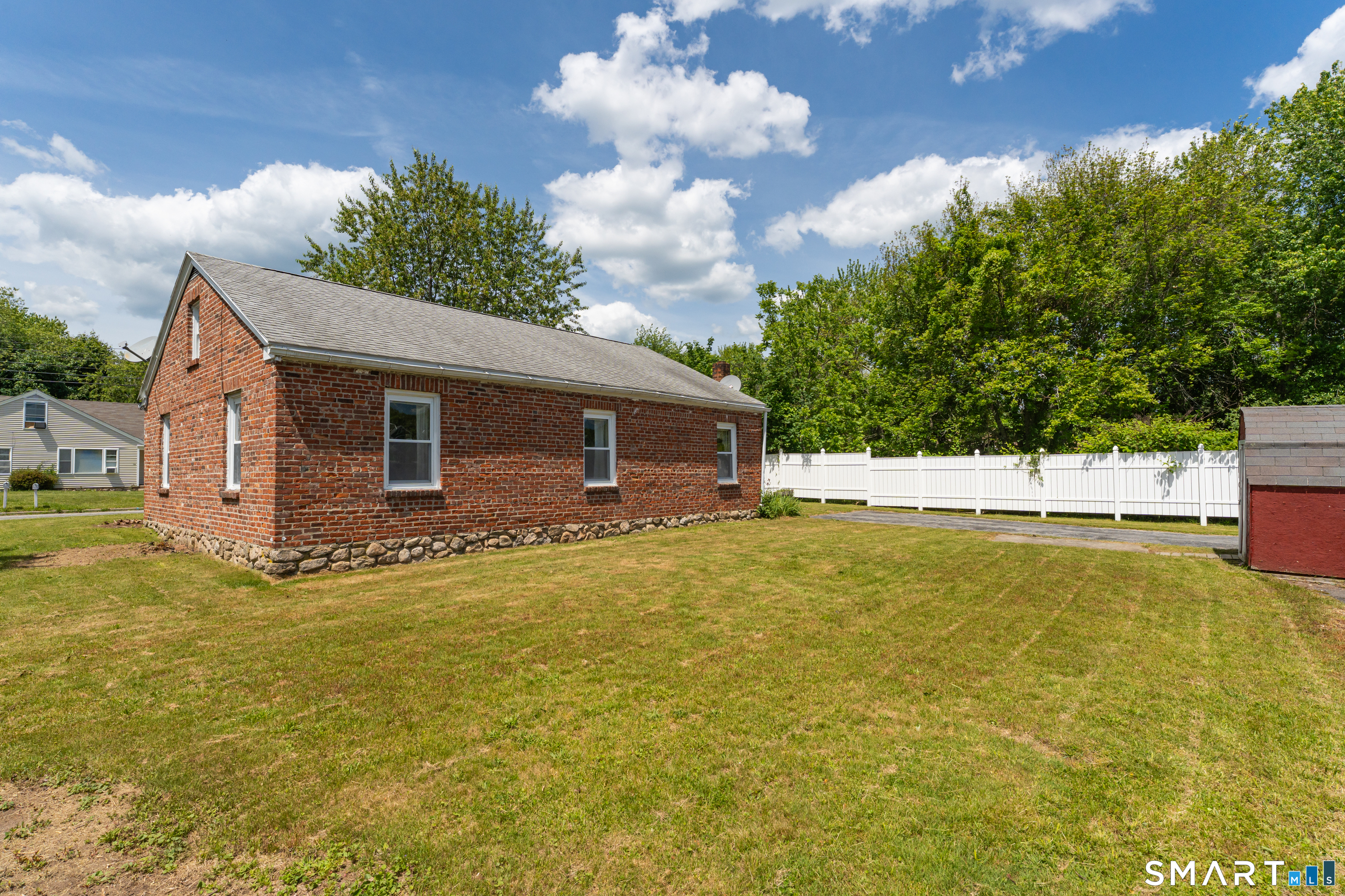 15 Hamast Avenue Waterford CT 06385