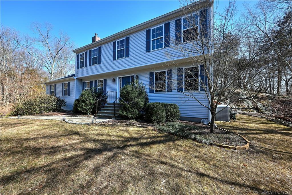 16 Applegate Lane Monroe CT 06468