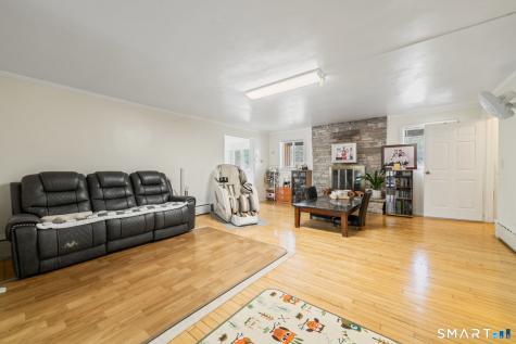 2776 East Main Street Bridgeport CT 06610