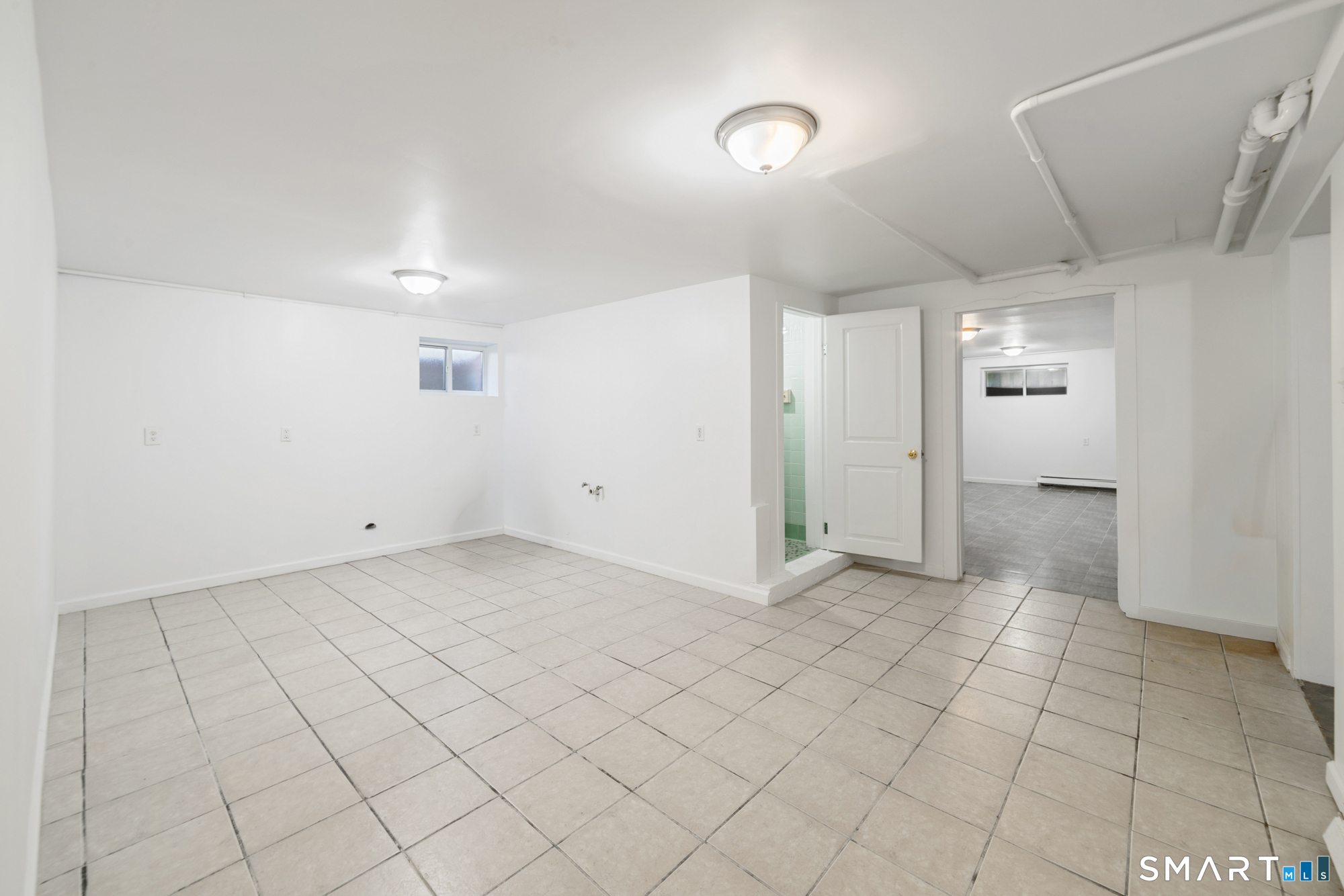 2776 East Main Street Bridgeport CT 06610