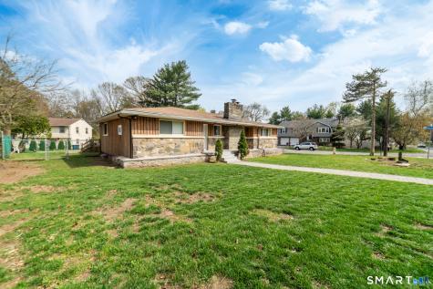 2776 East Main Street Bridgeport CT 06610