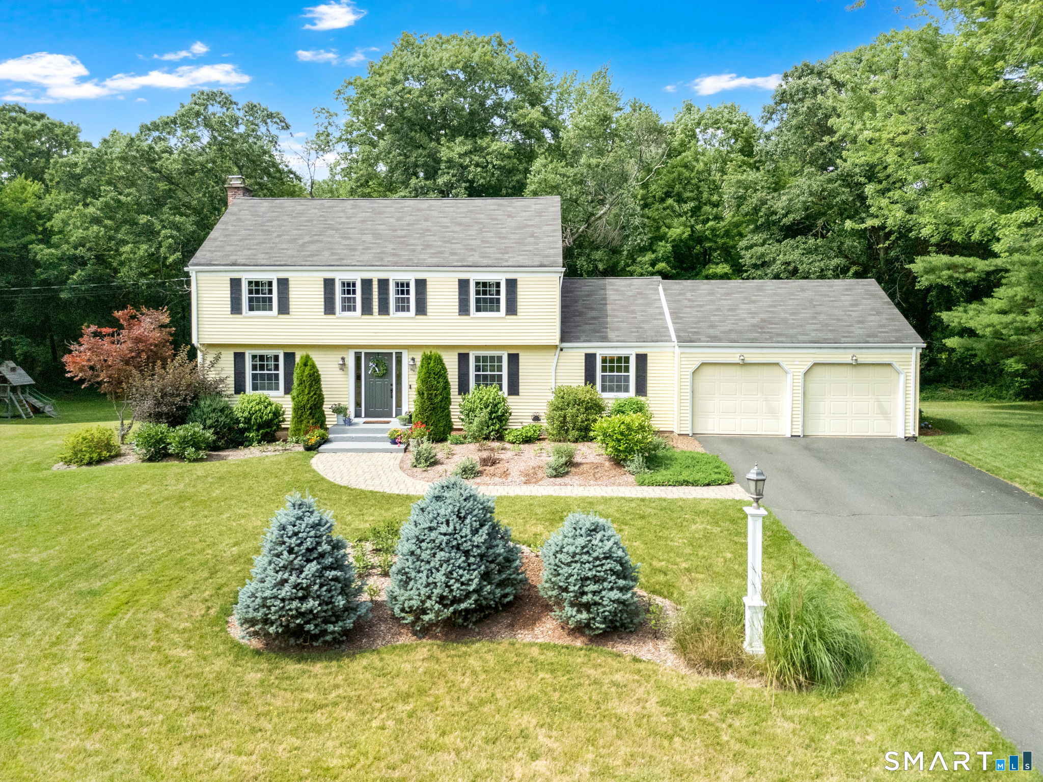4 Lincoln Lane Simsbury CT 06089