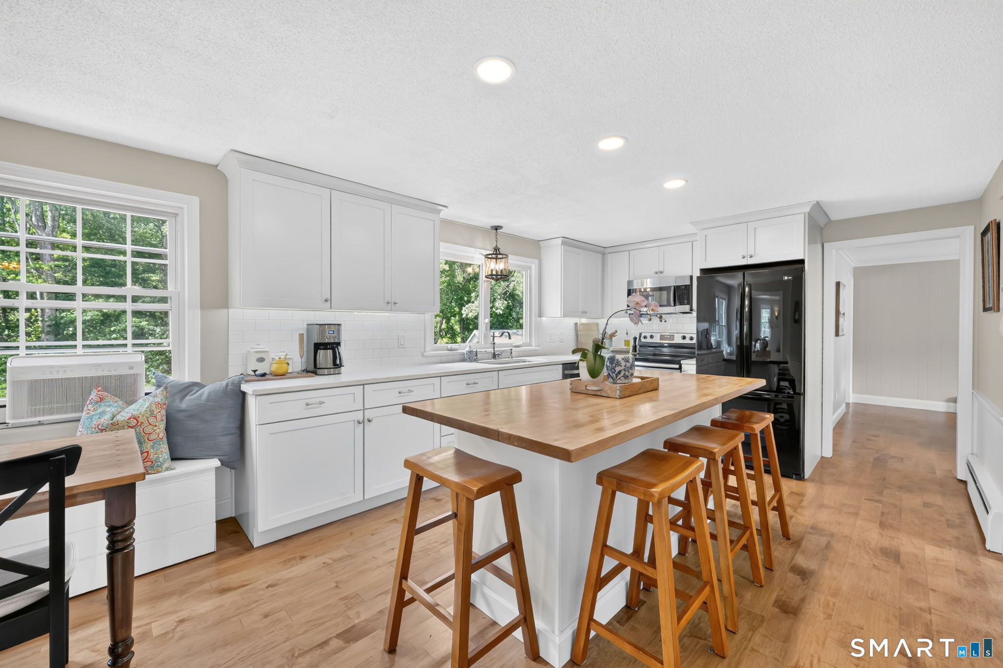4 Lincoln Lane Simsbury CT 06089