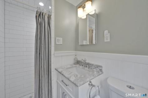 4 Lincoln Lane Simsbury CT 06089