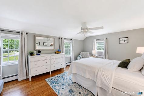 4 Lincoln Lane Simsbury CT 06089