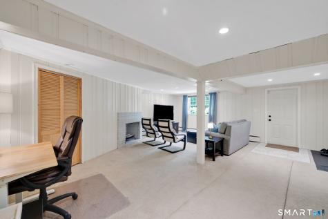 4 Lincoln Lane Simsbury CT 06089