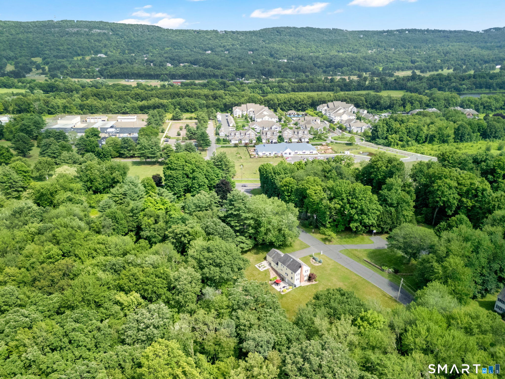 4 Lincoln Lane Simsbury CT 06089