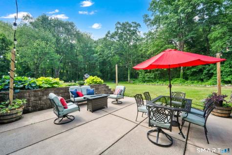 4 Lincoln Lane Simsbury CT 06089