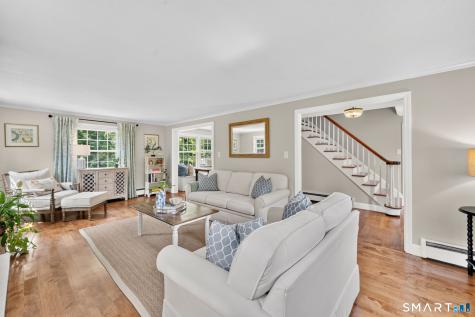4 Lincoln Lane Simsbury CT 06089