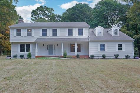 8 Dittmar Road Redding CT 06896