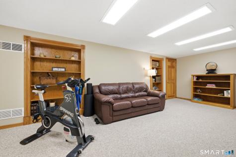 25 Brookhaven Lane South Windsor CT 06074