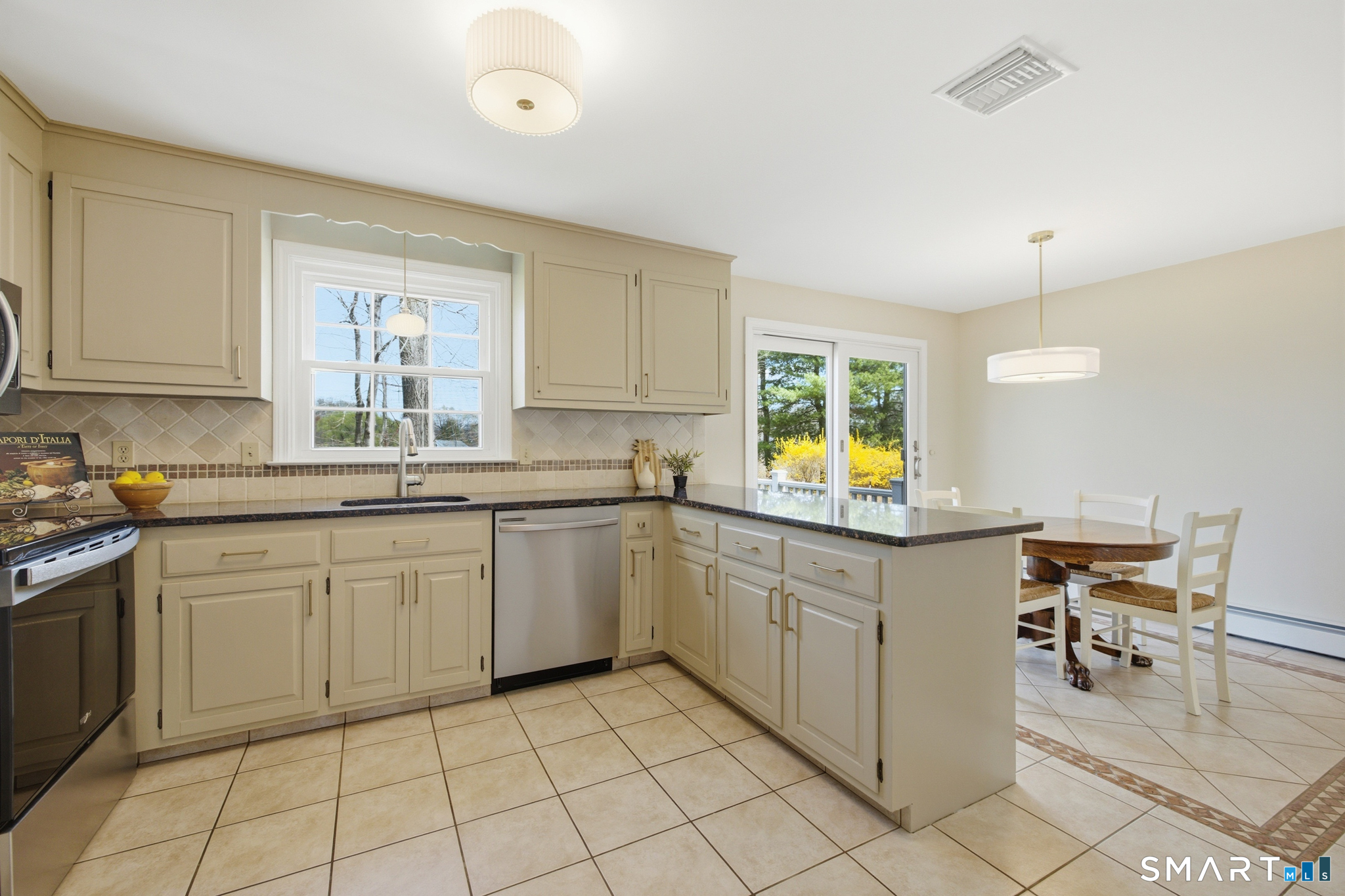 25 Brookhaven Lane South Windsor CT 06074
