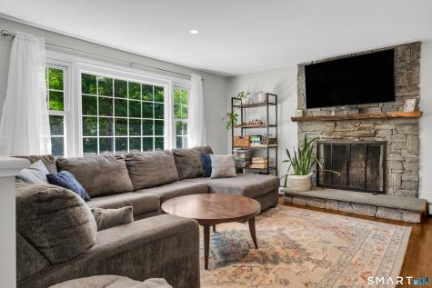 339 Boston Post Road East Lyme CT 06333