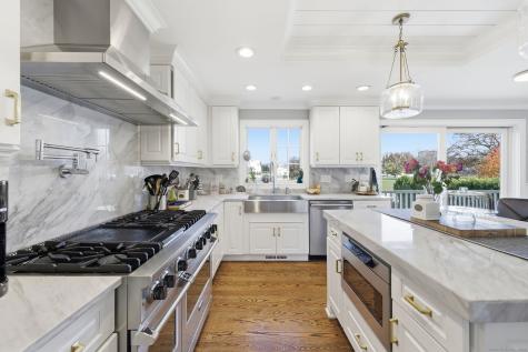 783 Reef Road Fairfield CT 06824