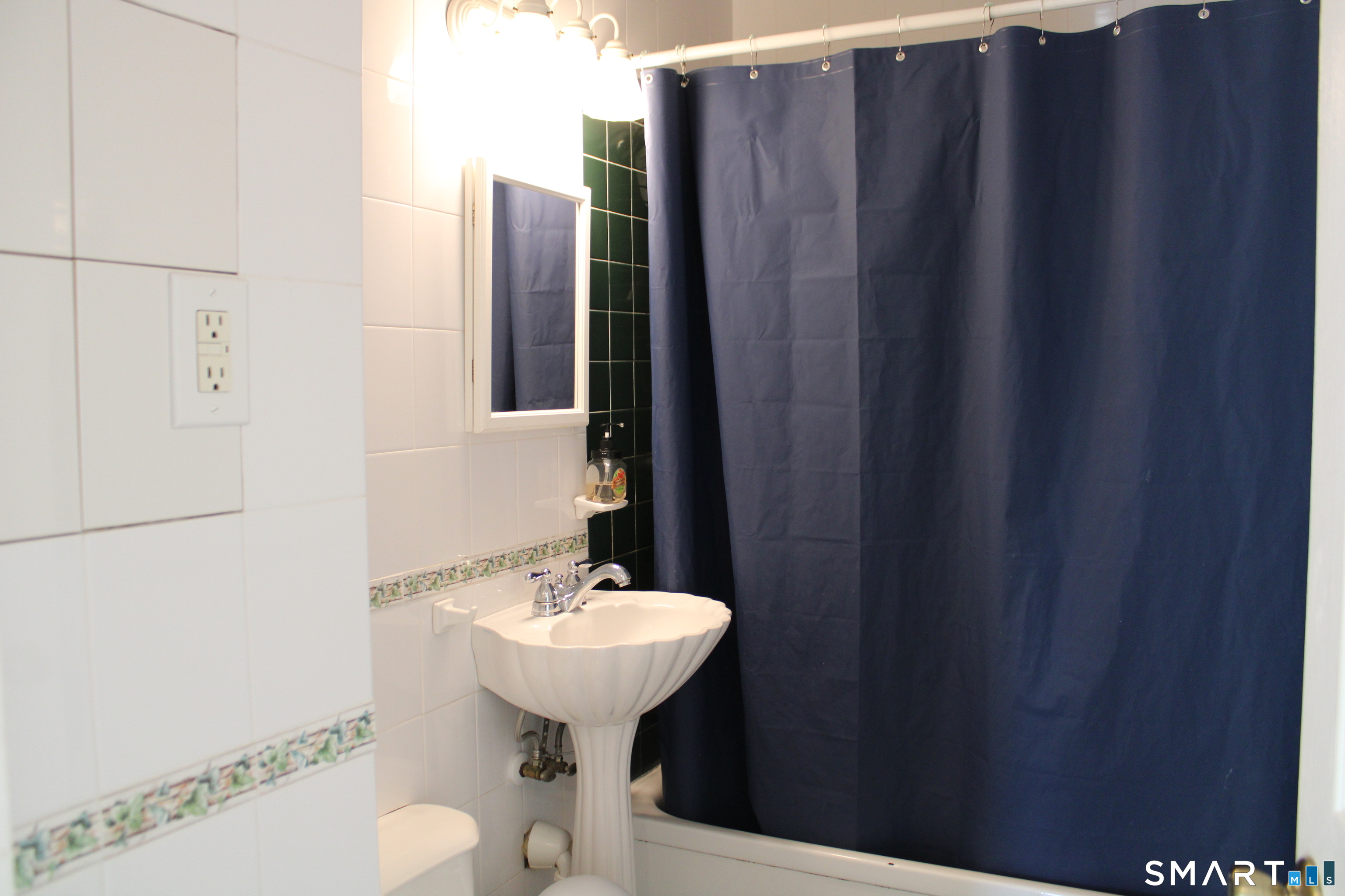 20 Westchester Drive Bristol CT 06010