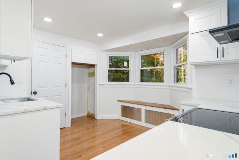27 Vernon Street Hamden CT 06518