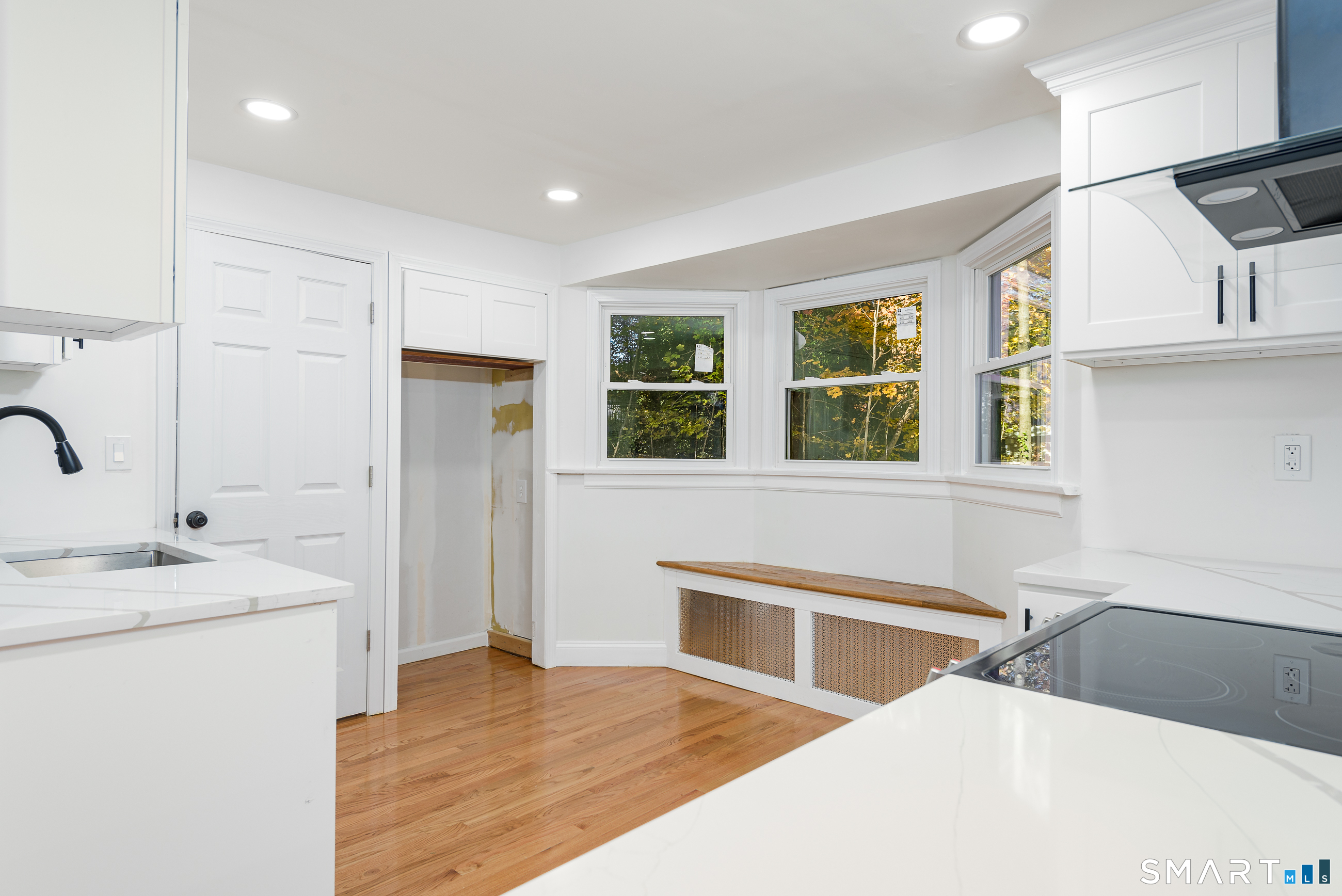 27 Vernon Street Hamden CT 06518