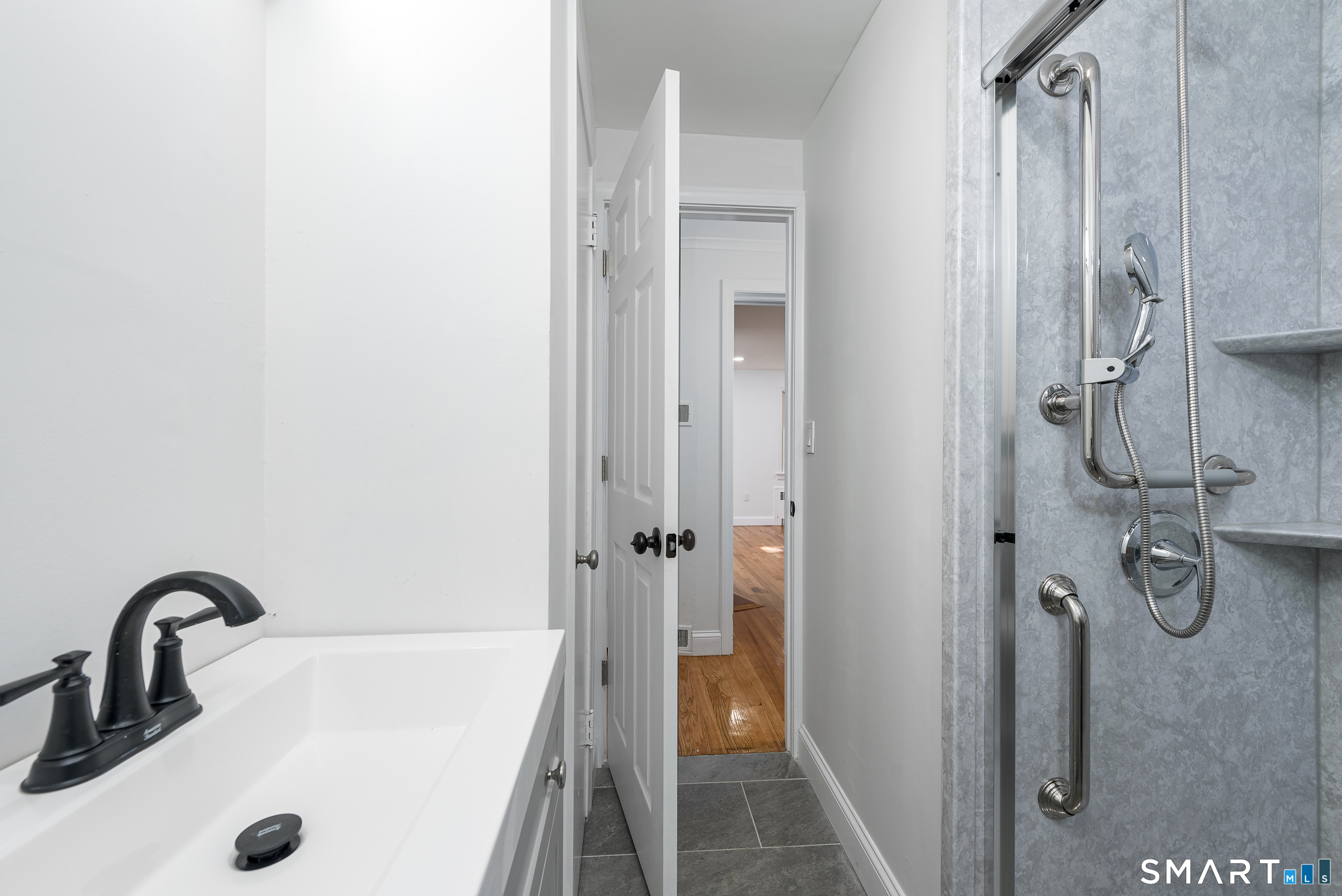 27 Vernon Street Hamden CT 06518