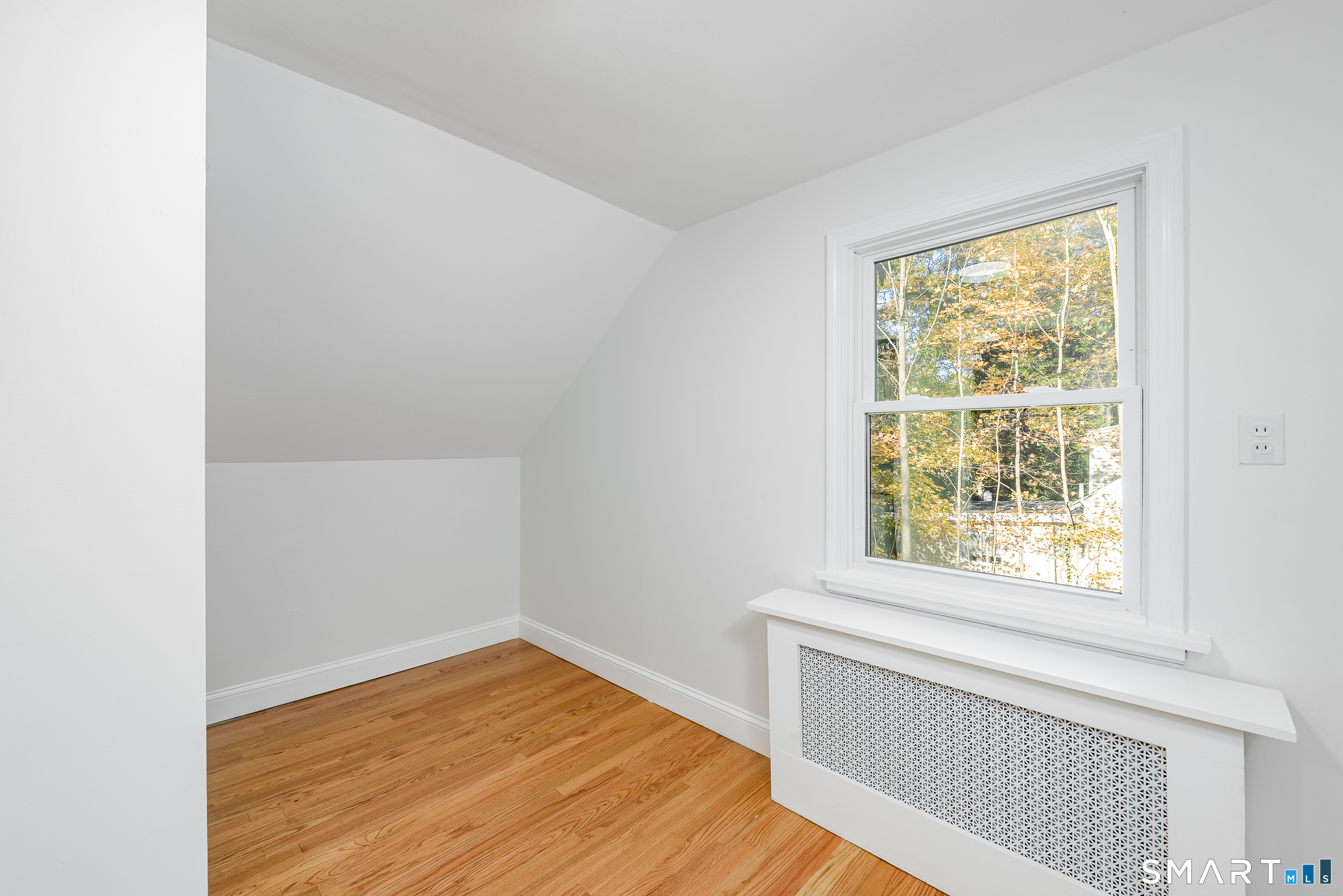 27 Vernon Street Hamden CT 06518
