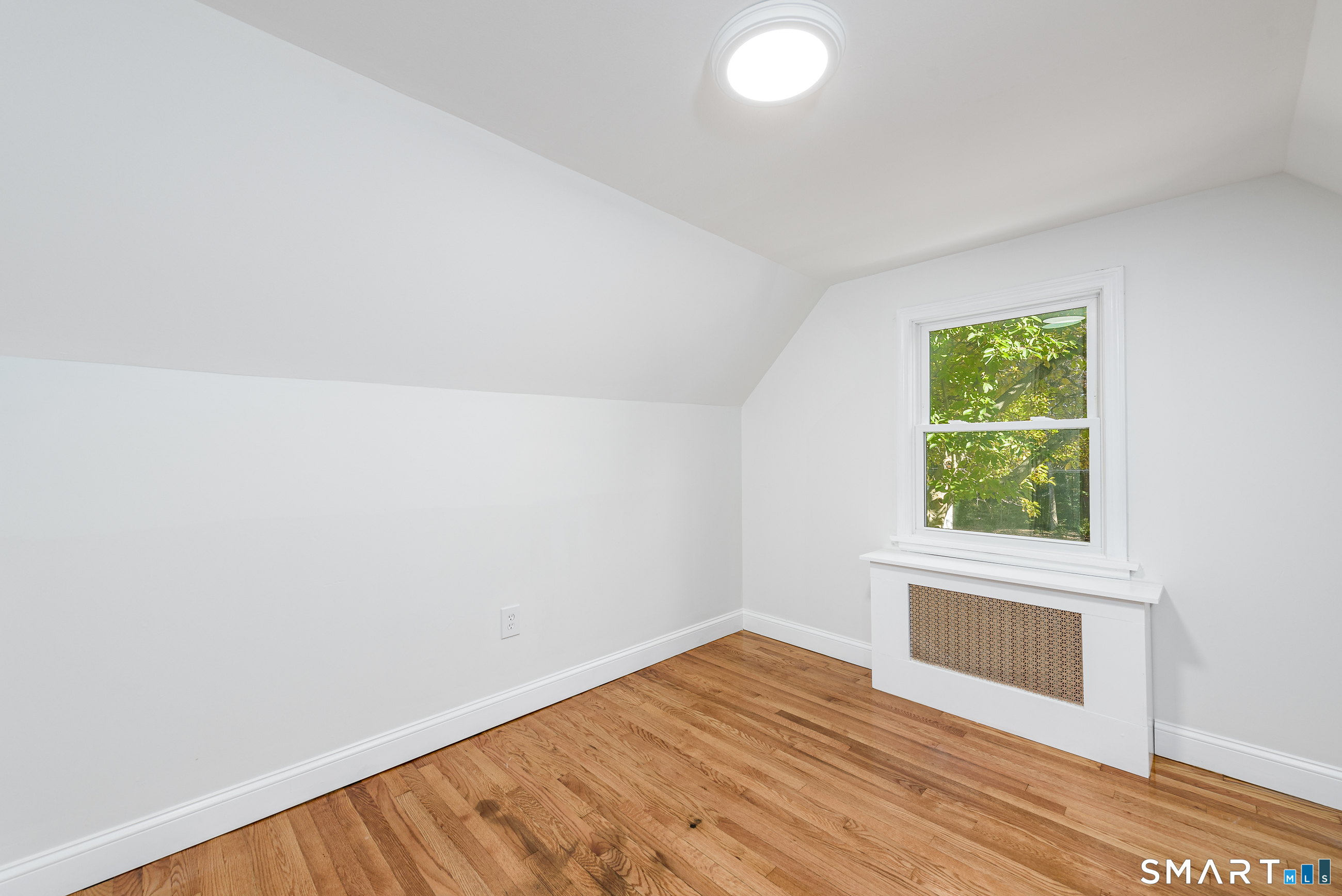 27 Vernon Street Hamden CT 06518