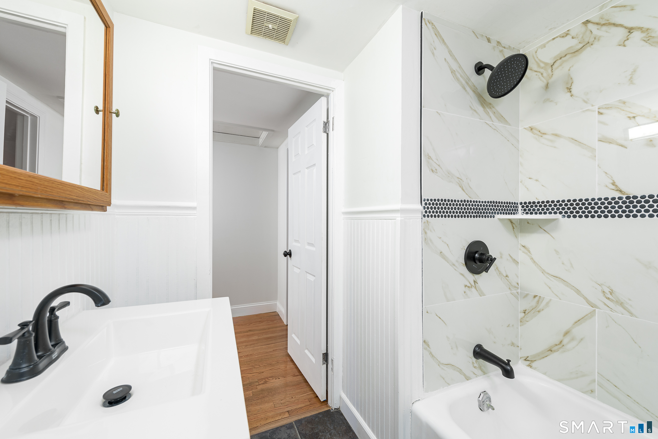 27 Vernon Street Hamden CT 06518