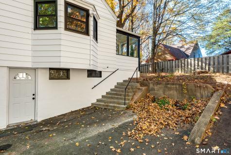27 Vernon Street Hamden CT 06518