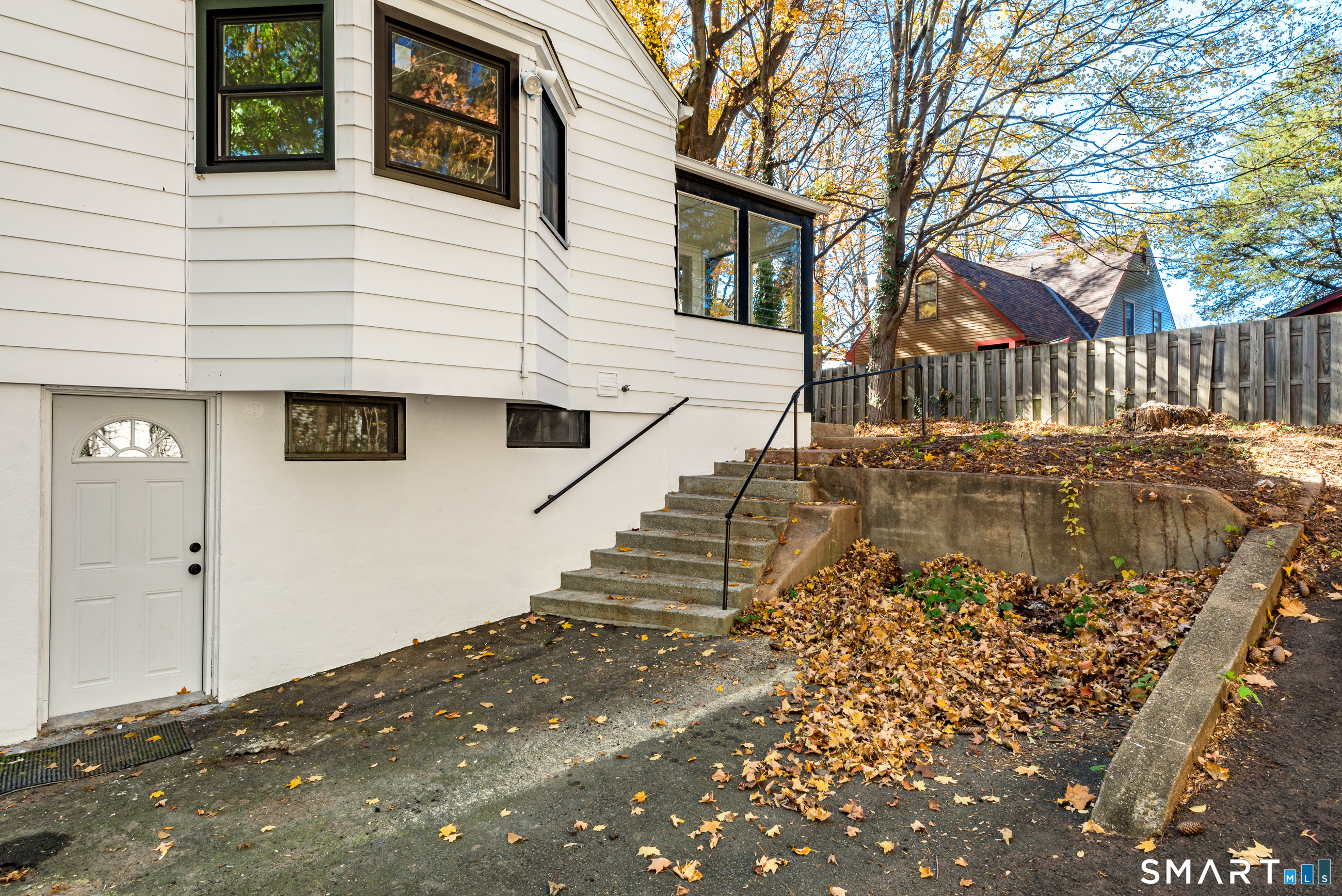 27 Vernon Street Hamden CT 06518