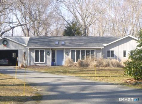 15 Mitchell Drive East Lyme CT 06357