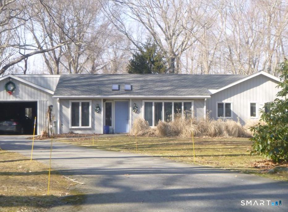 15 Mitchell Drive East Lyme CT 06357