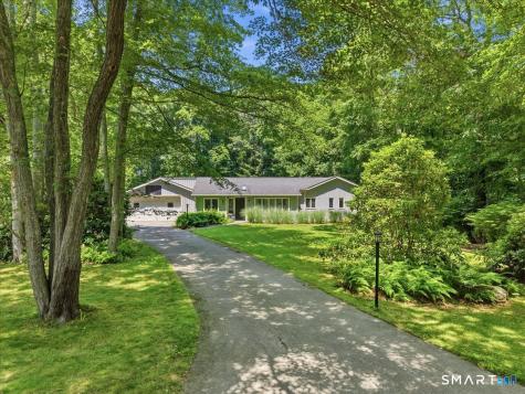 15 Mitchell Drive East Lyme CT 06357