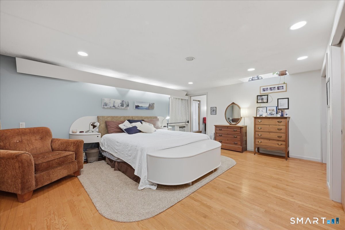 15 Mitchell Drive East Lyme CT 06357